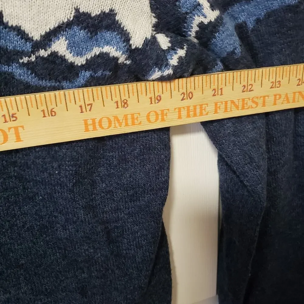 Mens American Eagle Sweater large Artic